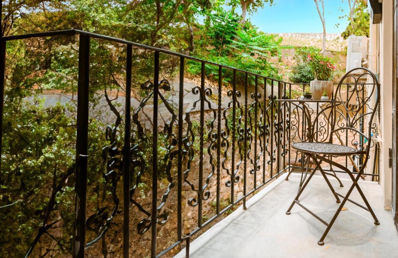 Konmari Boutique Suites Chania  Ngoại thất bức ảnh